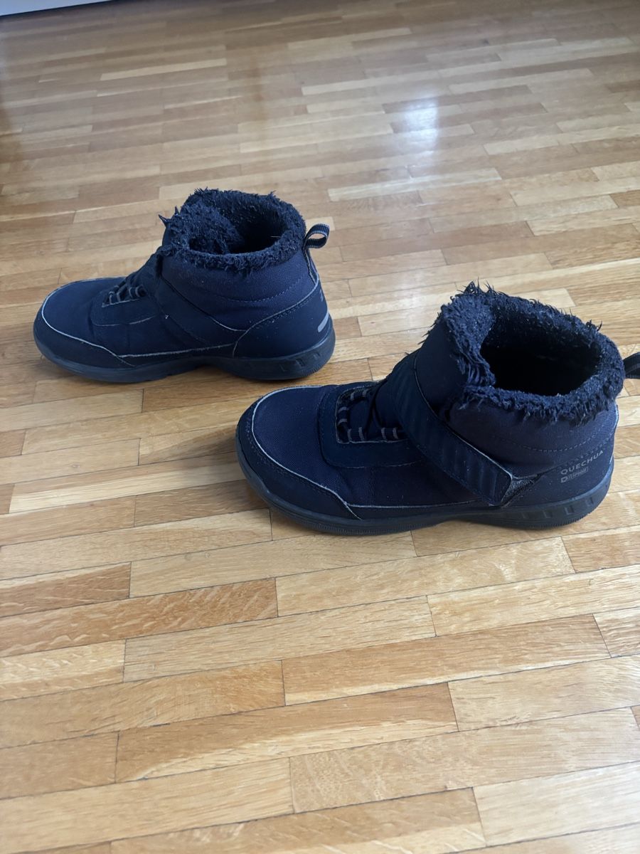 Decathlon Scarpe per ragazzi: Bottes chaudes imperméables Décathlon p. 29 – Usato da Chêne-Bougeries venduto da CeliaMate 2