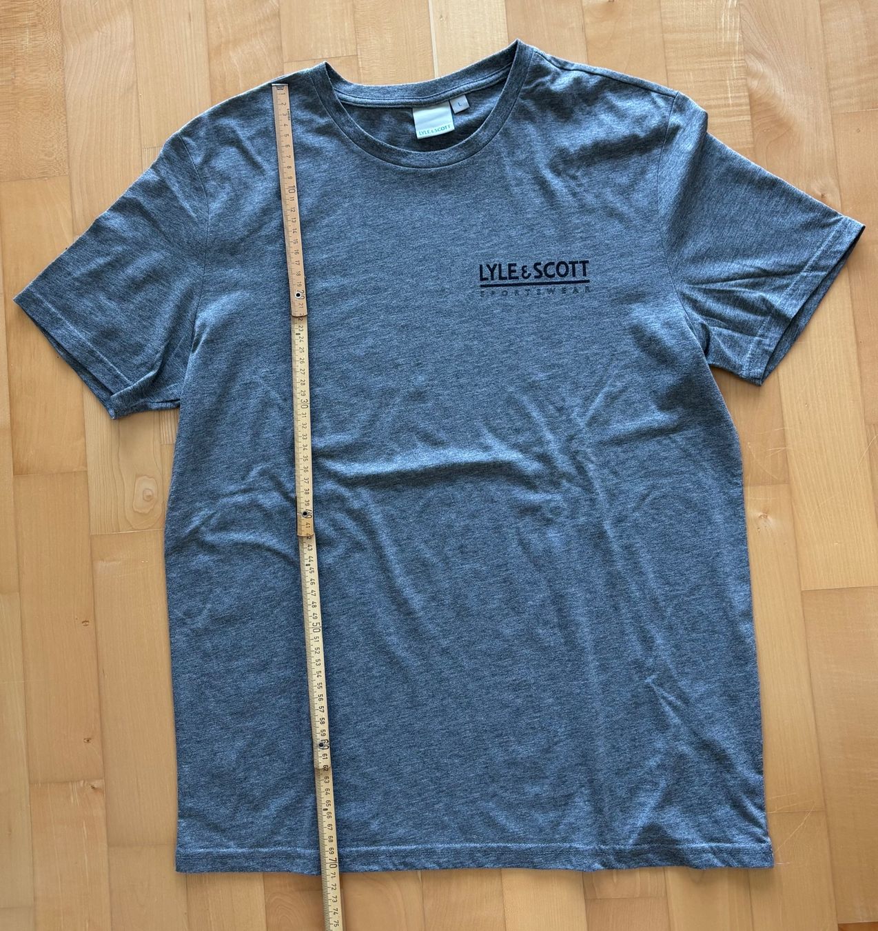T-shirt: T-Shirt Lyle & Scott – Usato da Winterberg ZH venduto da vanilleinspiration 3