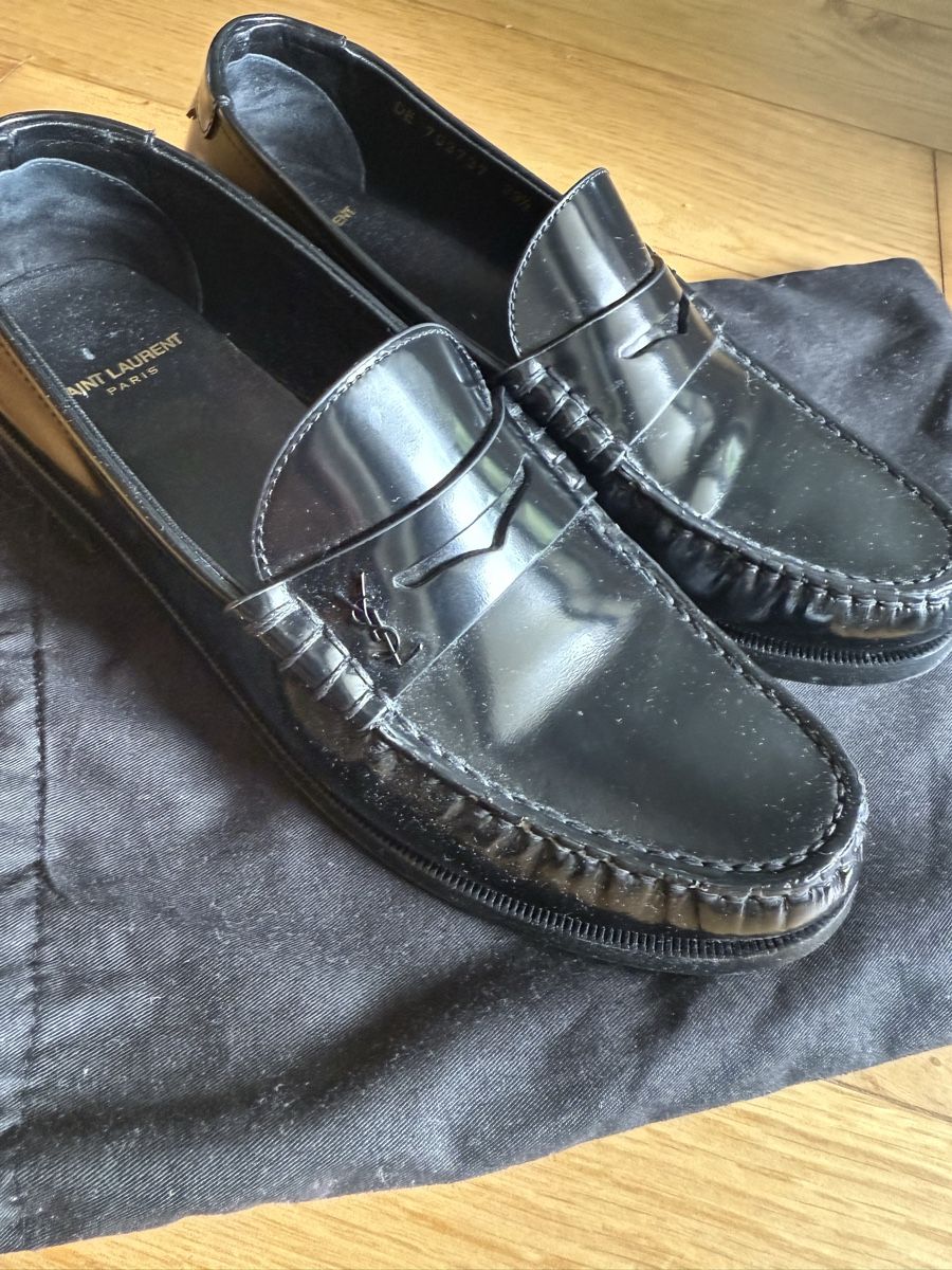Saint Laurent Scarpe da donna: Saint Laurent Loafer schwarz – Usato da Frauenfeld venduto da mulo12345