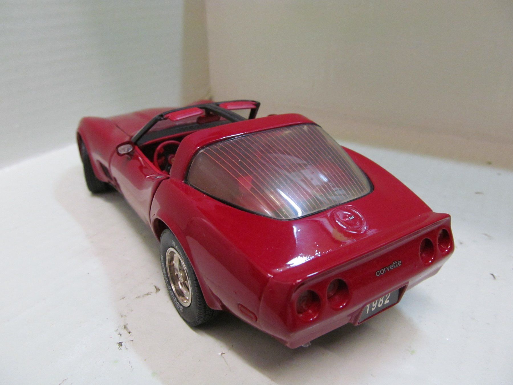 Chevrolet Modellini d'auto: CHEVROLET CORVETTE  TARGA  1982  1:24  FRANKLIN MINT – Nuovo (secondo la descrizione) da Grueningen venduto da malamut56 1