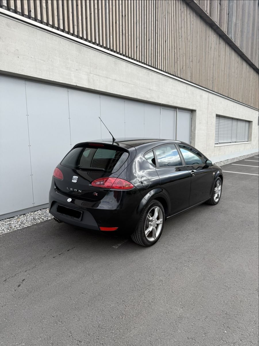 Seat Automobili: Seat Leon 2.0TDI FR – Usato da Ruggell venduto da Dadasli25 3
