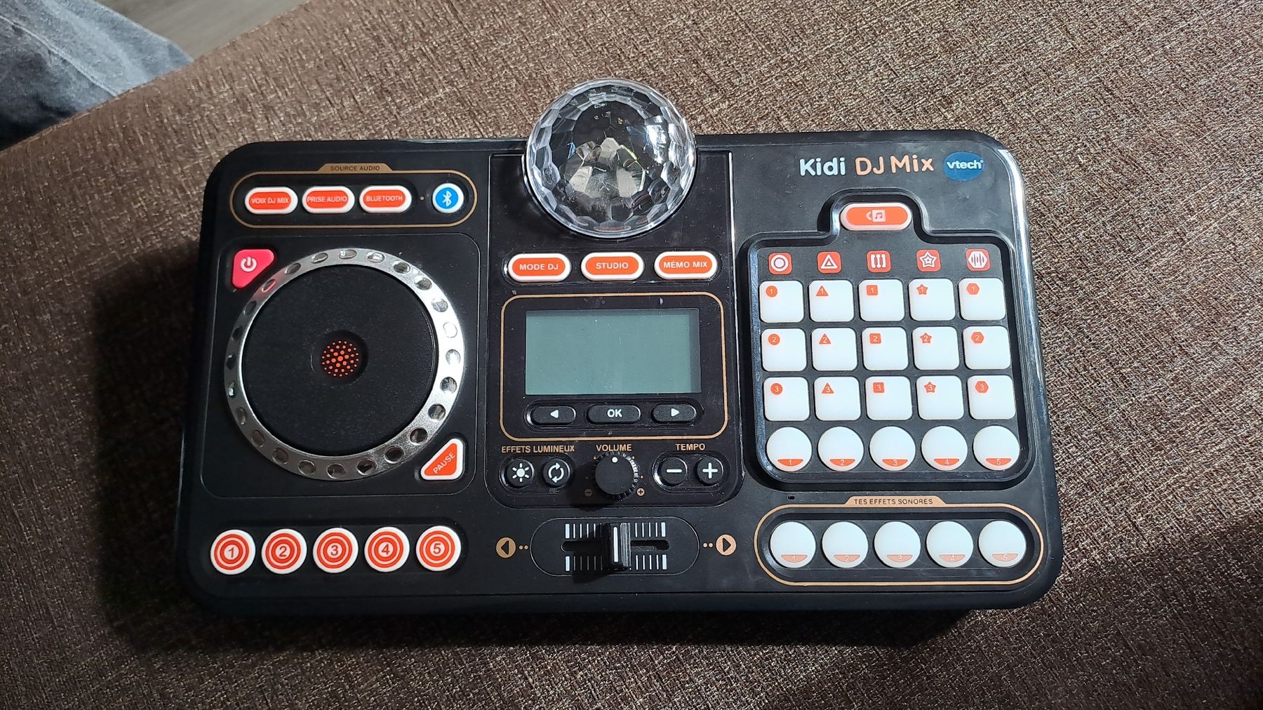 Console di mixaggio: dj mix – Usato da Bressaucourt venduto da Djenaille