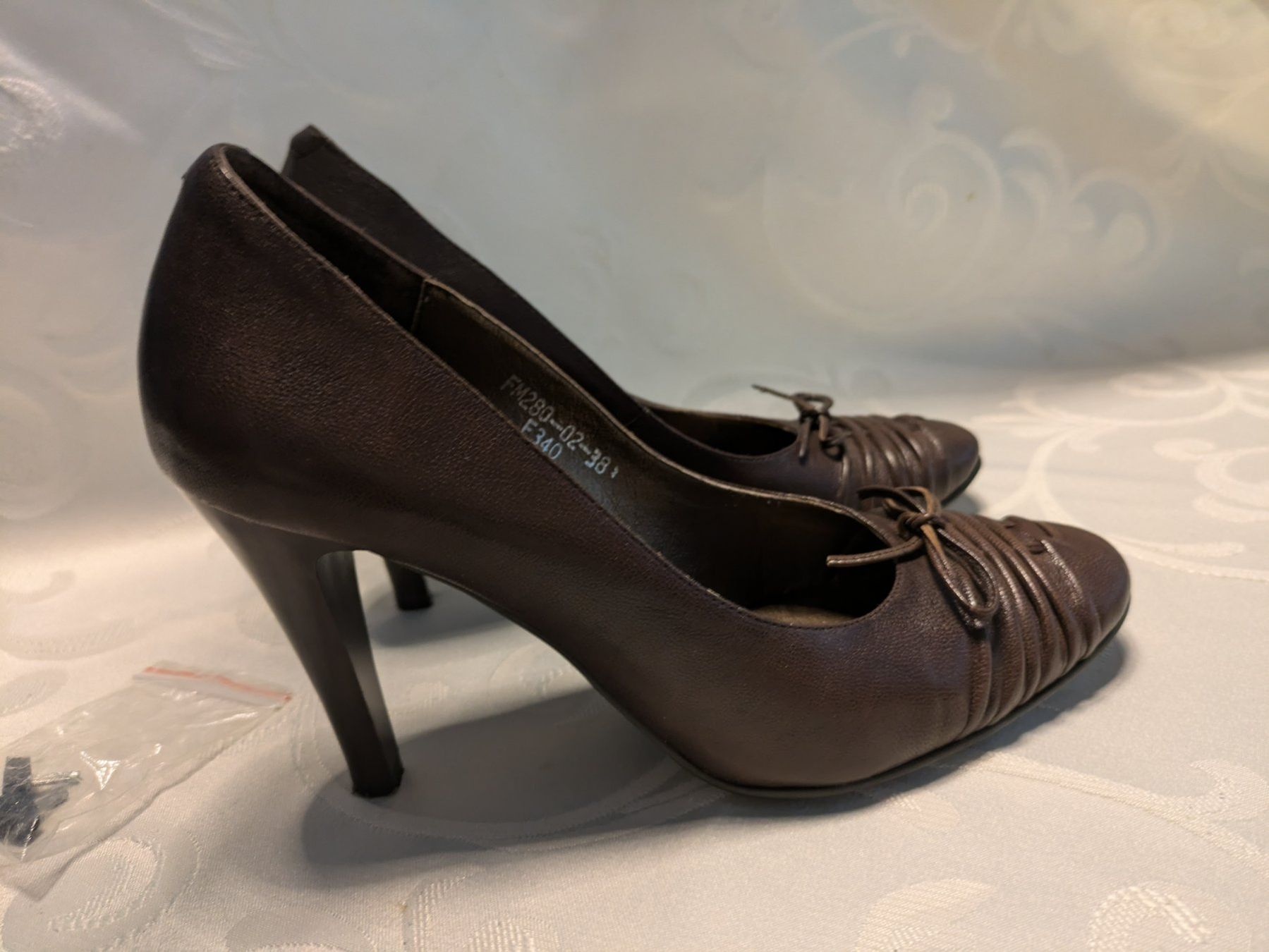 Scarpe da donna: Pumps Gr. 38, Leder – Usato da Benken SG venduto da olga81