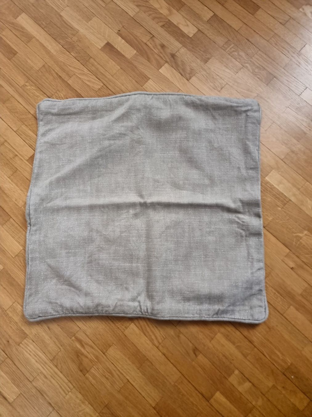 Micasa Cuscini: Housses de coussin beiges – Usato da Veyrier venduto da Leilazizou 1