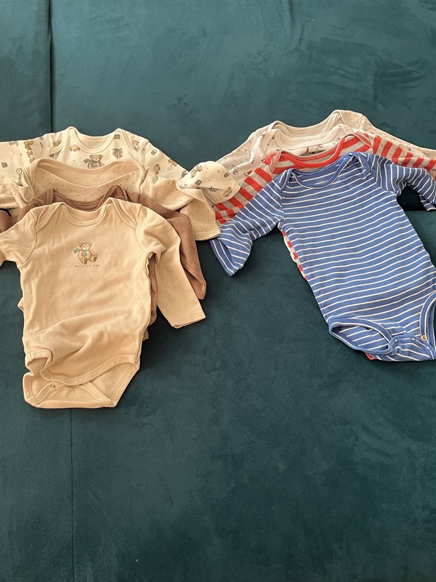 Lots de vêtements: Lot bodies 12 mois – D'occasion à Travers par adr_qyj5