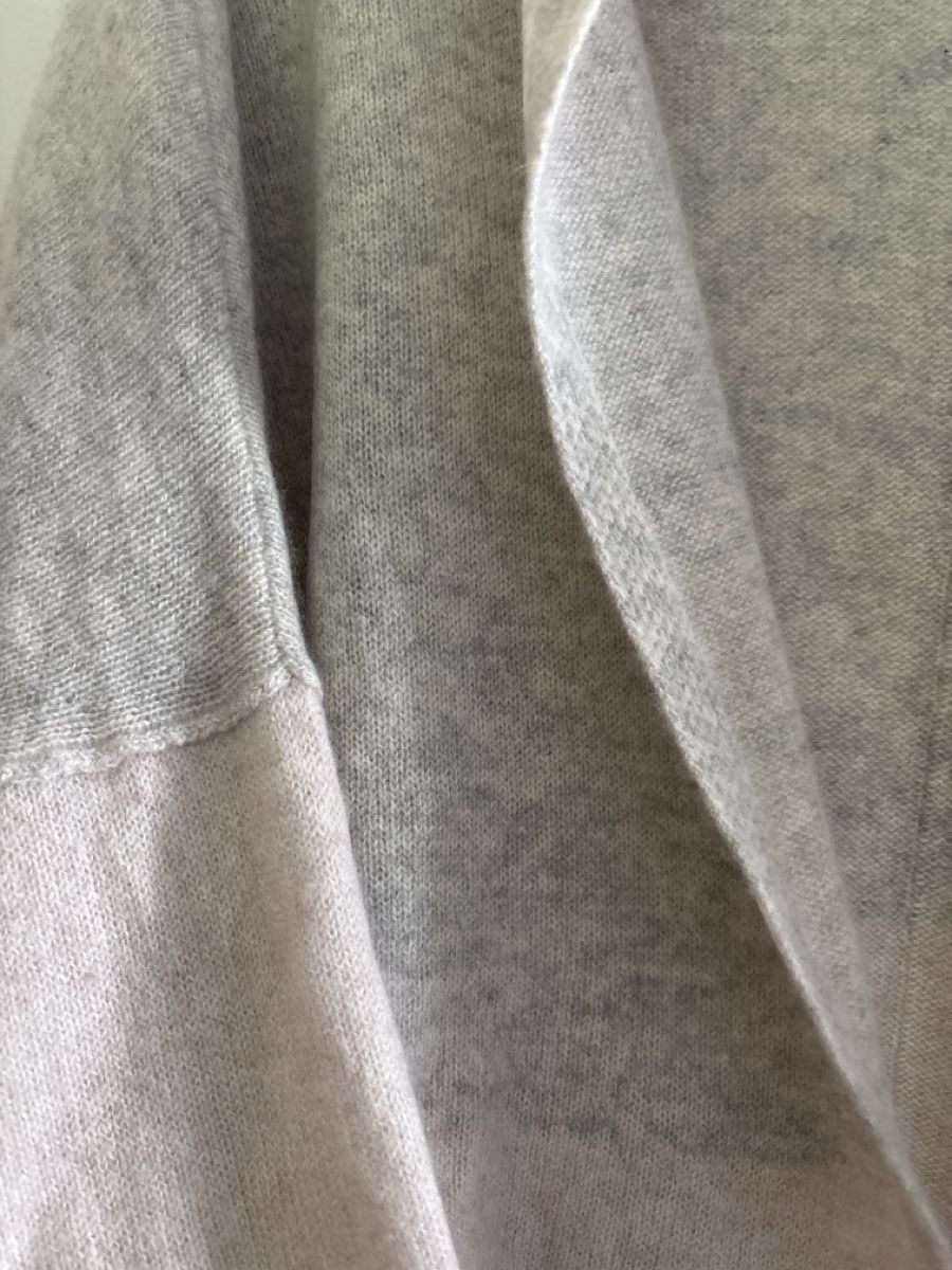 Repeat Jacken: Wunderschöne Kaschmir Repeat Strickjacke Silver Edition – Neu (gemäss Beschreibung) aus Pratteln von sab_whk9 2
