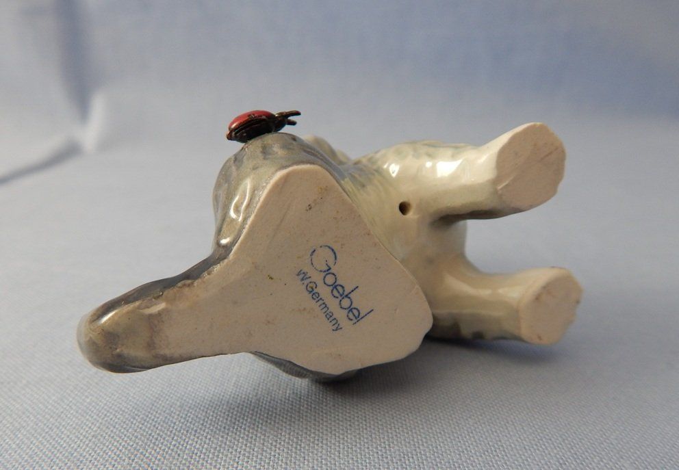 Statuette: Kleine Goebel Katze mit Marienkäfer, 6 cm – Nuovo (secondo la descrizione) da Gränichen venduto da Tonio 3