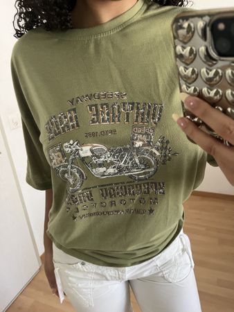 Olive-grünes cooles oversized unisex t-shirt 