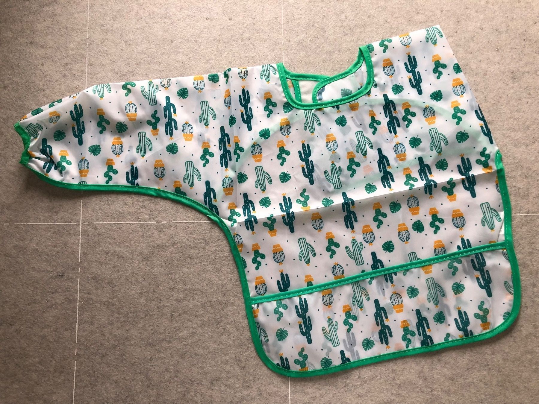 Lotti di vestiti: Baby und Kinder Lätzchen KAKTUS – Nuovo e nell'imballaggio originale da Mollis venduto da Natalkakotalka