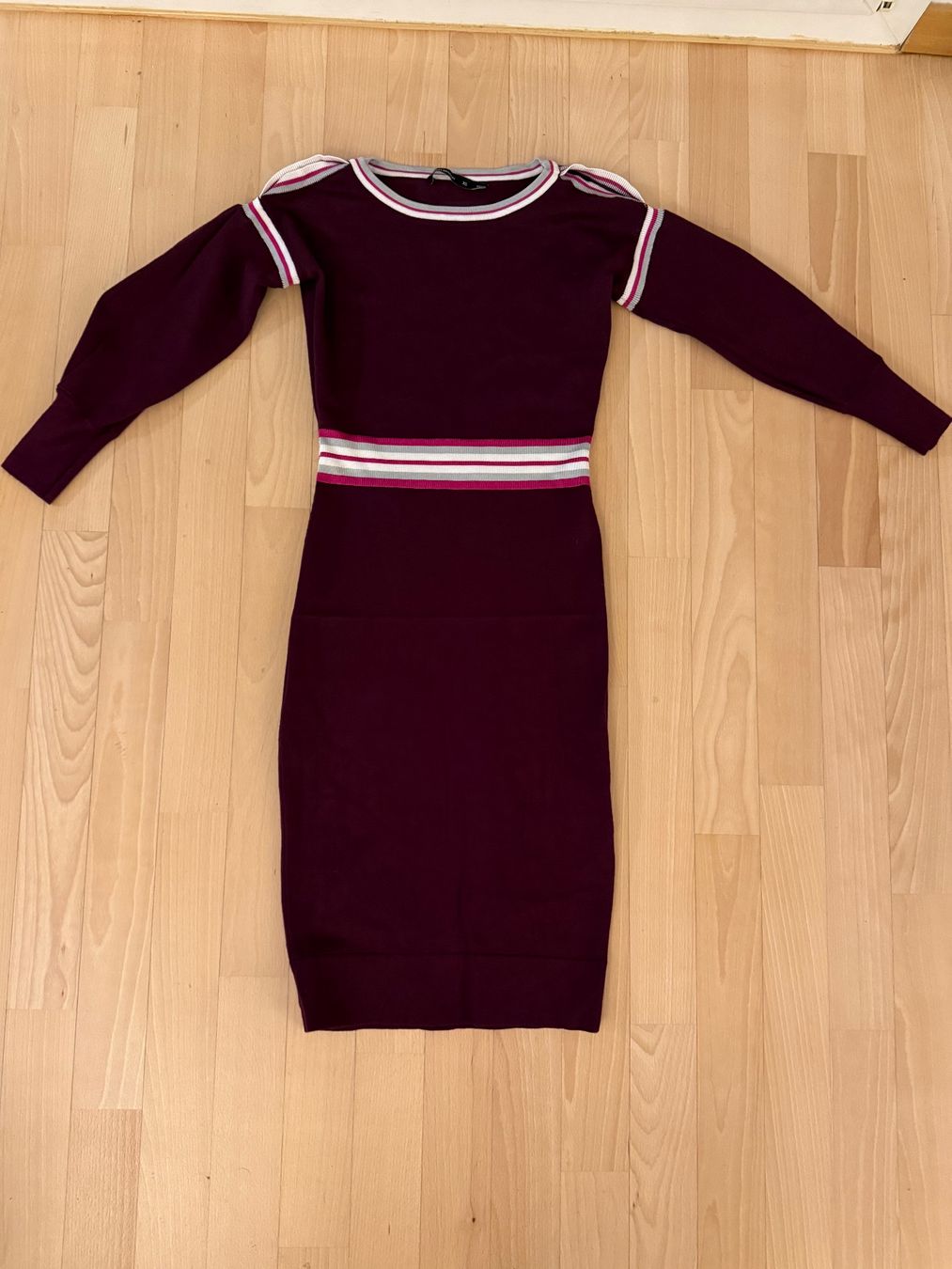 Karen Millen Vestiti: Karen Millen Kleid Gr. XS – Nuovo (secondo la descrizione) da Wädenswil venduto da anamaria_steinfurth