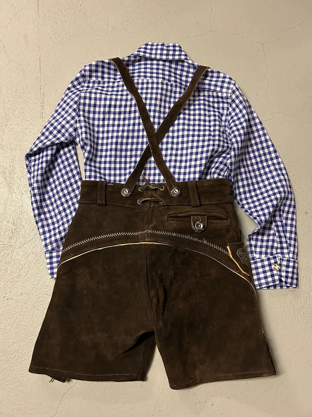 Pantaloni: Kinder Lederhose mit Hemd, Gr. 140/10 – Usato da Lütisburg venduto da Gizmo02 1