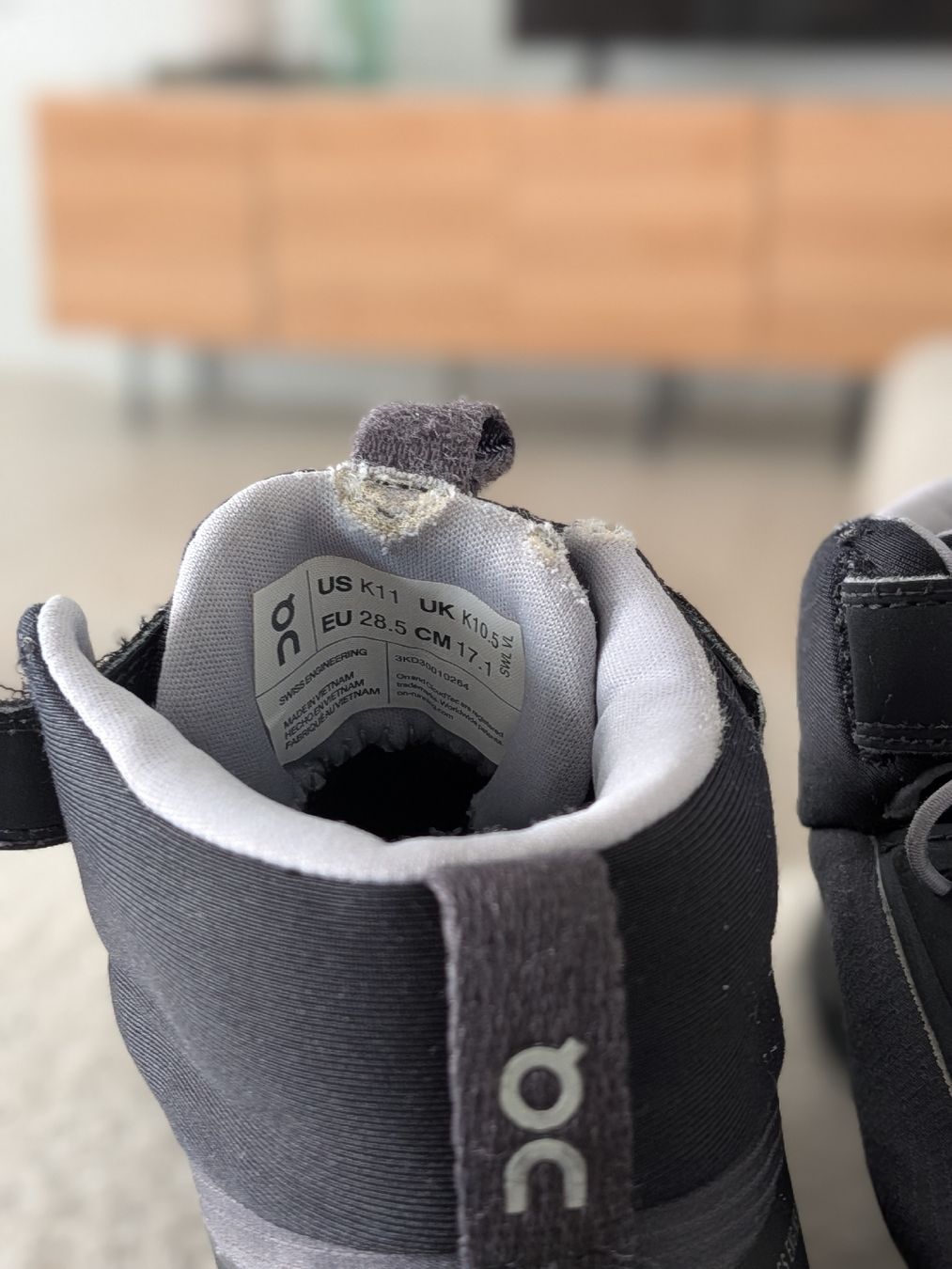 On Scarpe per ragazzi: ON Cloud Kinder Boots Wasserdicht – Gr. 28.5 – Usato da Opfikon venduto da ahi_hlw9 2