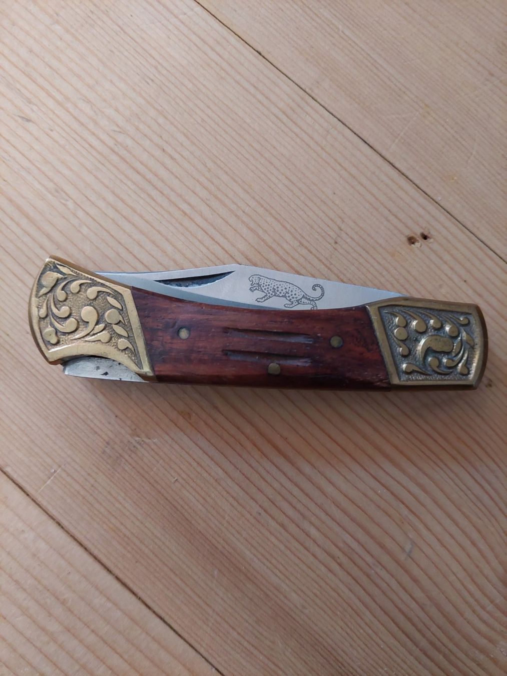 Coltelli tascabile: Très beau couteau Léopard à cran d'arrêt – Usato da marsens venduto da gag03 3