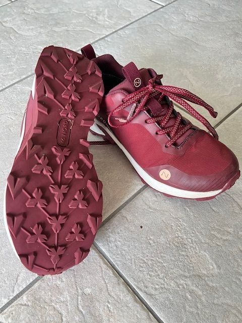 46 Nord Scarpe per ragazze: Trekkingschuh 46Nord, Grösse 37 – Nuovo (secondo la descrizione) da Wangen b. Olten venduto da Ticigirl0