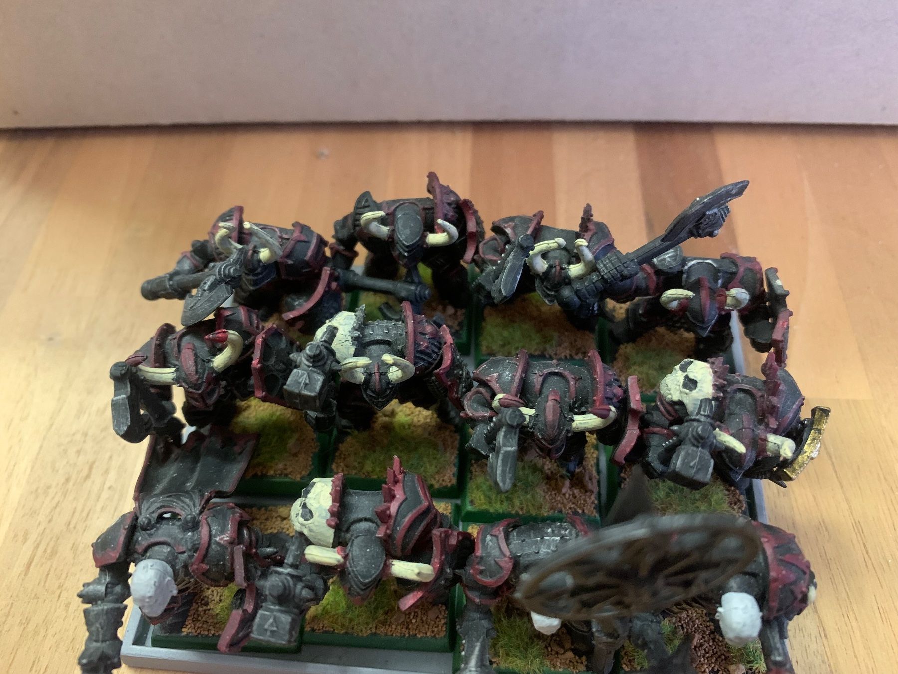 Statuette: Warhammer Fantasy Krieger des Chaos – Usato da Winterthur venduto da Compiorg 4