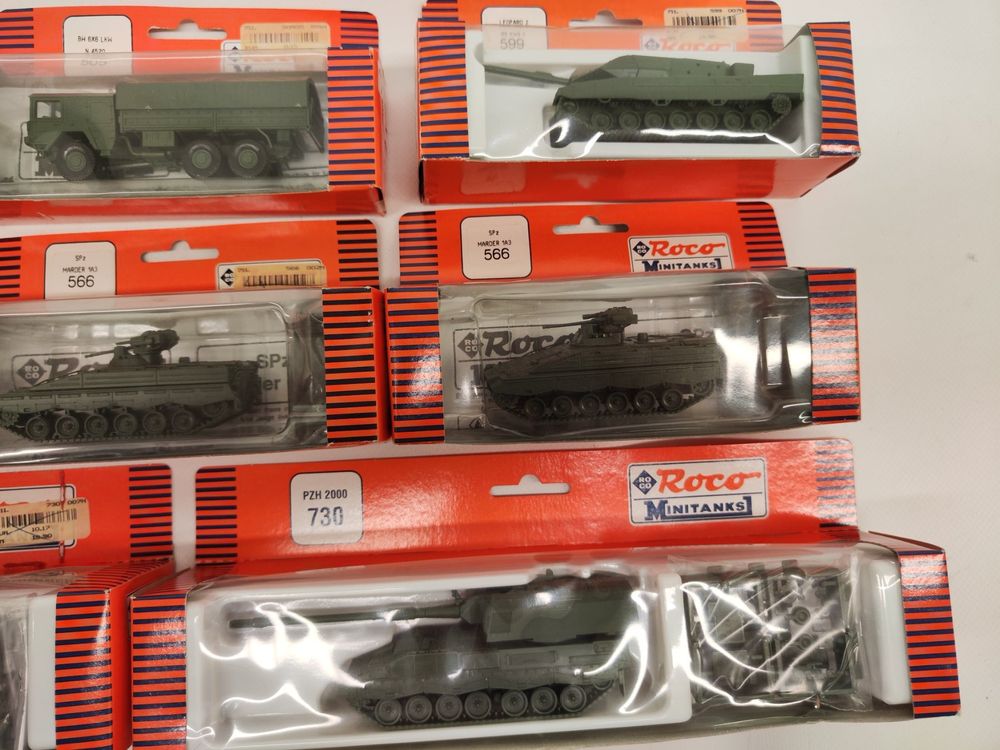 Lot 160 - A group of ROCO Minitanks HO Scale military