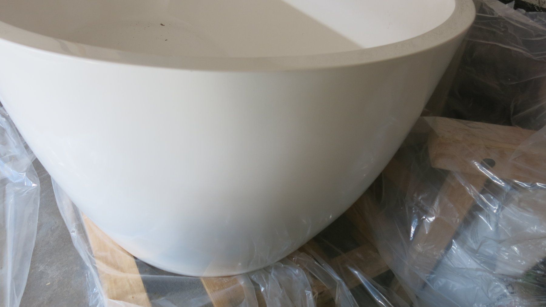 Badewannen: Premium Keramik Badewanne, ungebraucht – Neu (gemäss Beschreibung) aus Glarus von Andynova 3