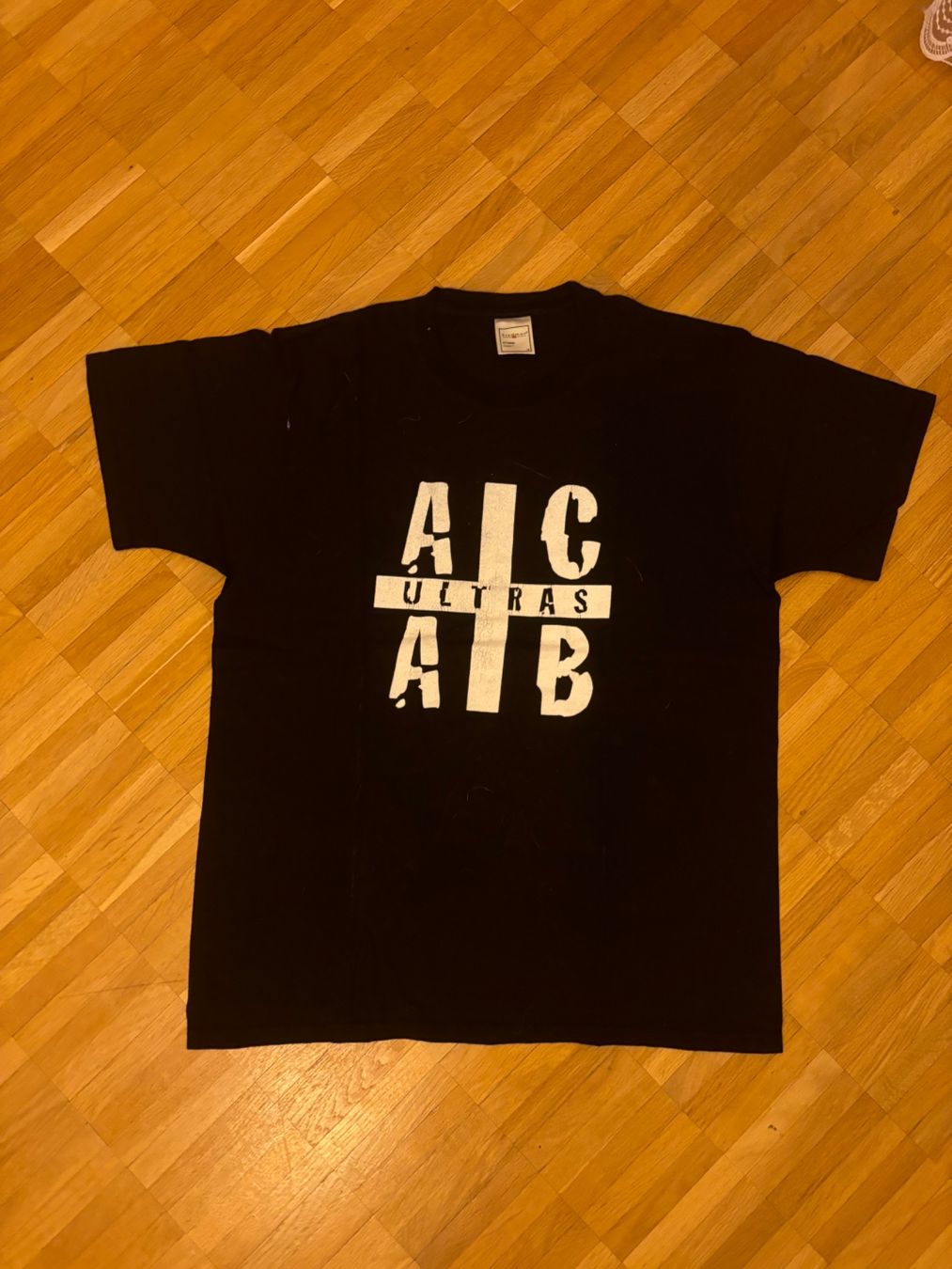 T-shirt: T-shirt Ultras - Size M – Usato da Cadenazzo venduto da fab_2wkm
