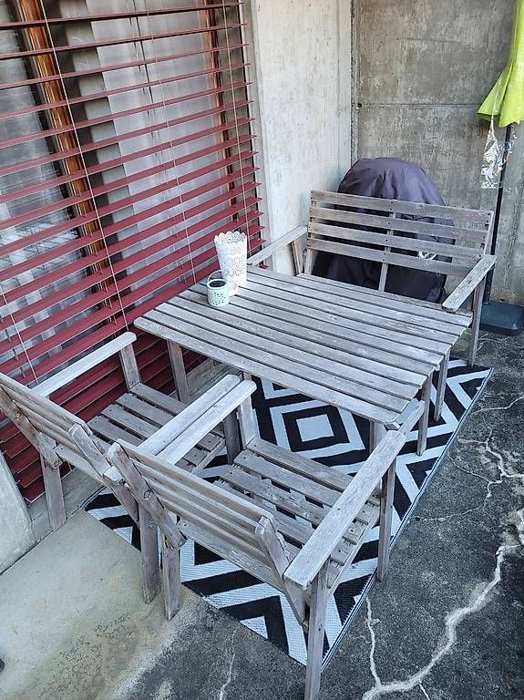 Set di tavolo e panche: Gartenmöbel-Set – Usato da Brienz BE venduto da falbabella