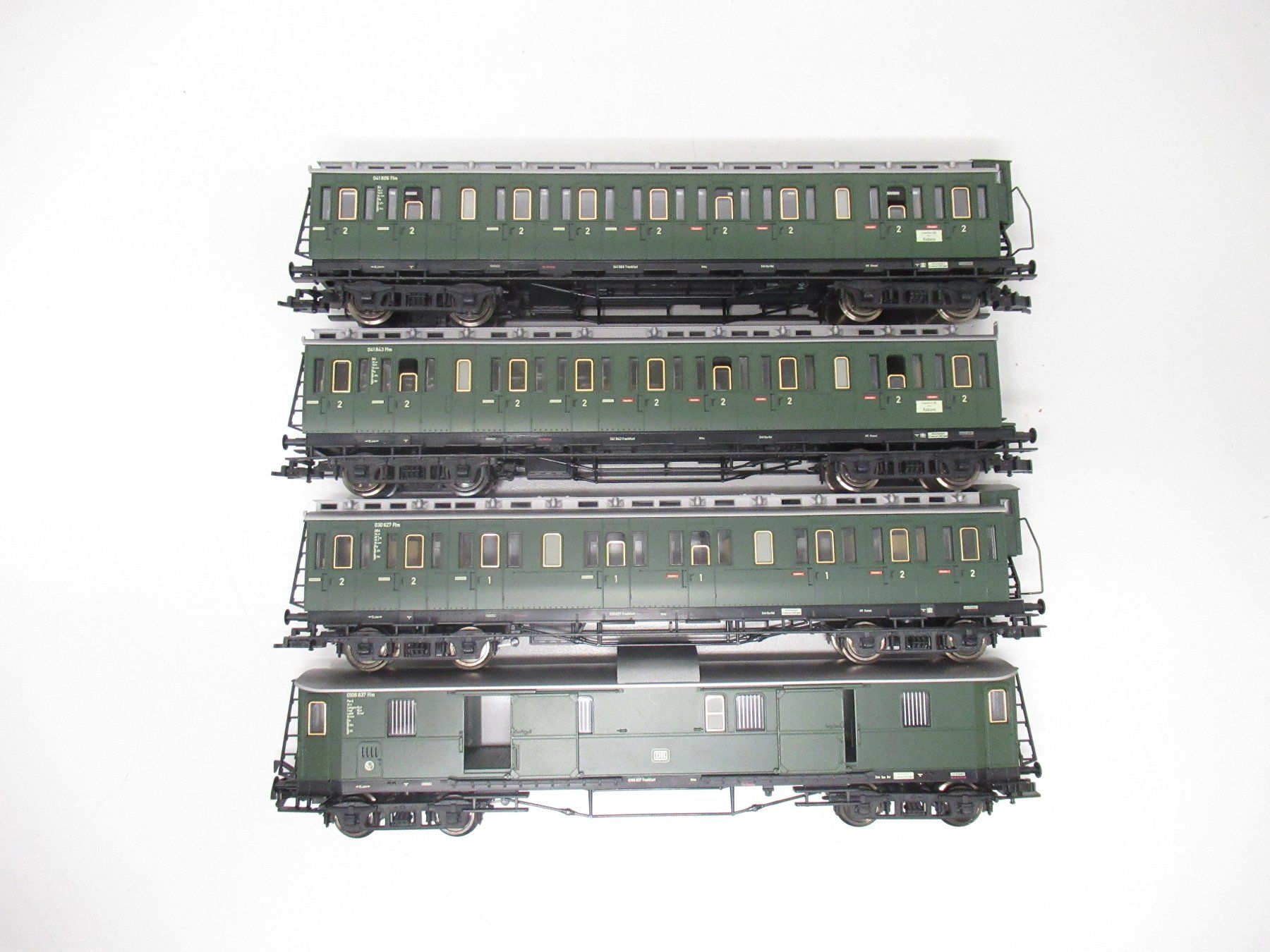 Fleischmann Modellini di ferrovie: Fleischmann 5684/86/89/90 4-teiliges Oldtimerwagenset DR DC – Usato da Basel venduto da mhmarken 1