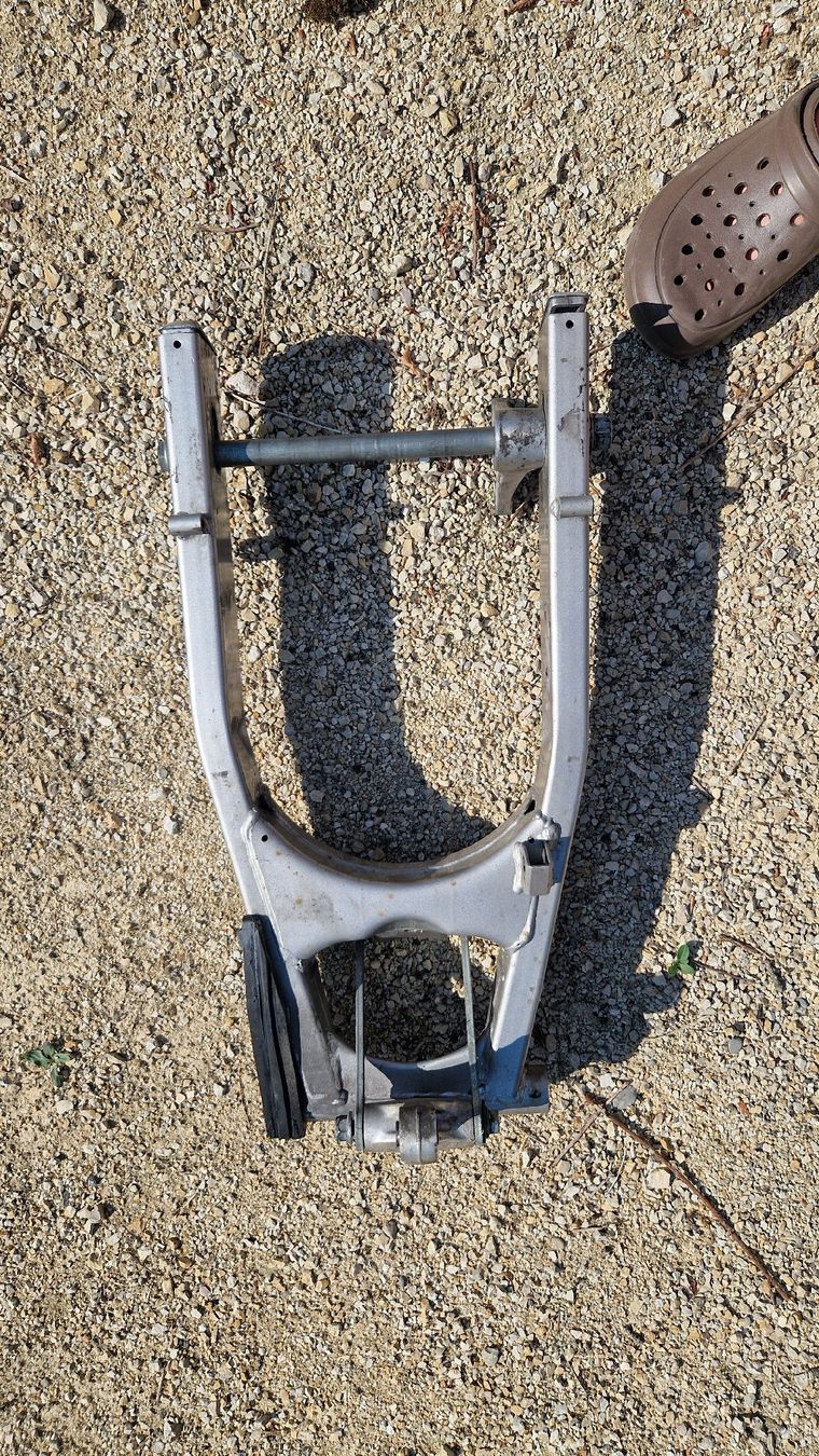 Suzuki Strasse: Suzuki GSF Bandit Schwingarm – Gebraucht aus Thunstetten von Cyberwurst 1