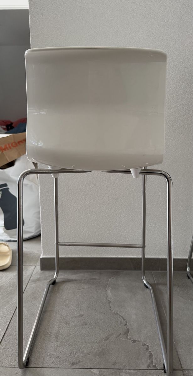 Ikea Seggioloni: 2 chaises bar blanc IKEA  – Usato da Monthey venduto da geo_rj86 3
