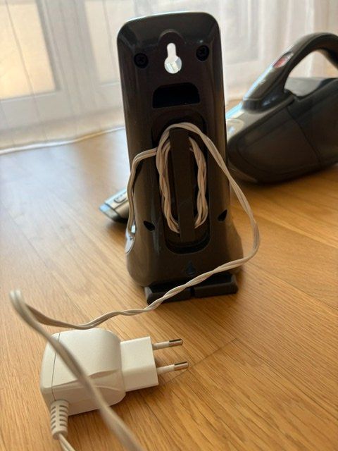 Staubsauger & Zubehör: Handstaubsauger BLACK & DECKER aufladbar – Gebraucht aus Zürich von Sonnenblume_65 4