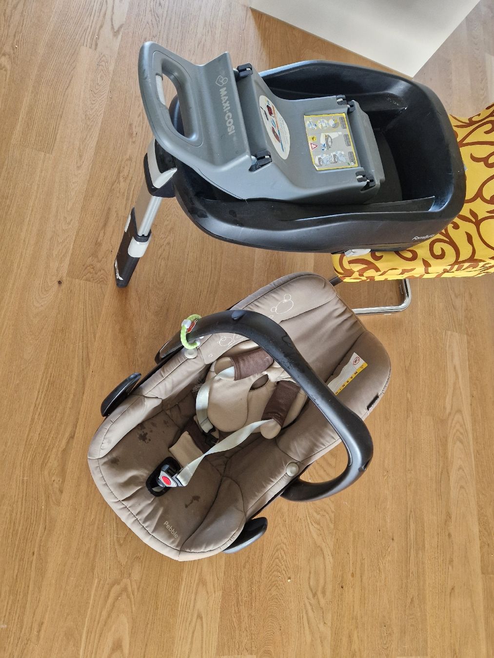 Maxi-Cosi Sièges auto: maxicosi – D'occasion à Emmen par Edowin01 2