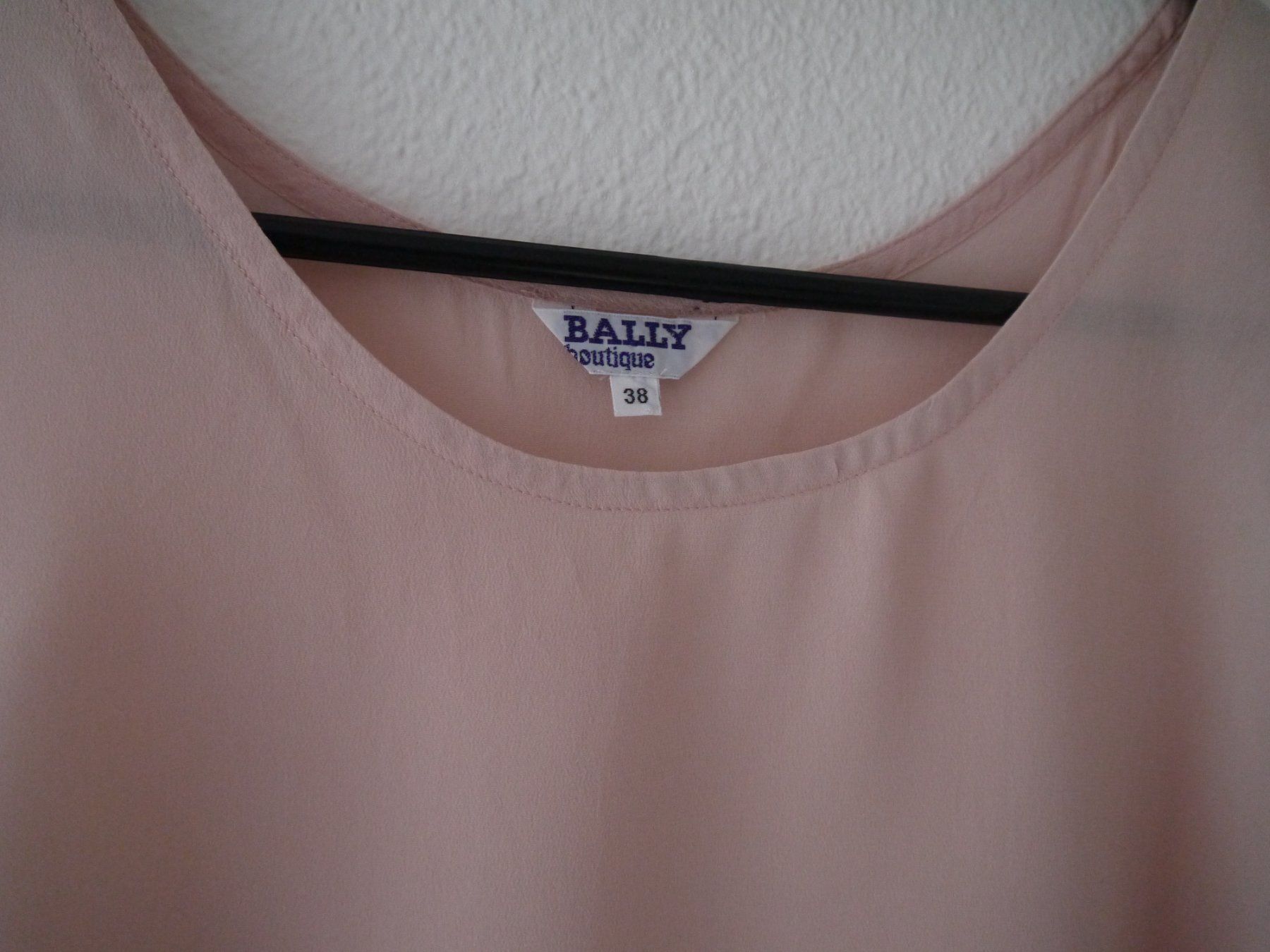 Bally Camicette: BALLY Top / Bluse aus 100% Seide Gr.38 – Usato da Hagendorn venduto da Blaf 1