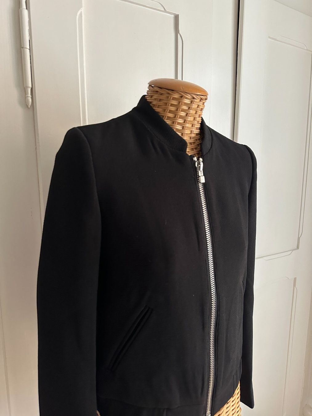 Giacche: RESERVED - Jacke schwarz 34 – Usato da Zürich venduto da Diazaio 1