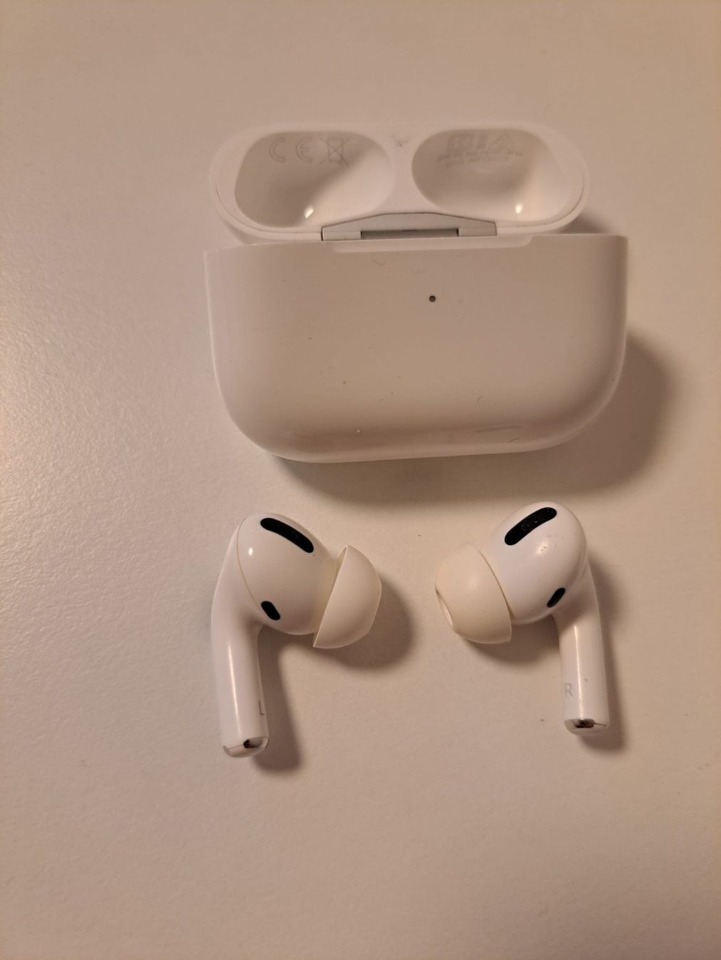 Apple Cuffie: Apple Airpods – Usato da Menzingen venduto da Fleischklopfer 1