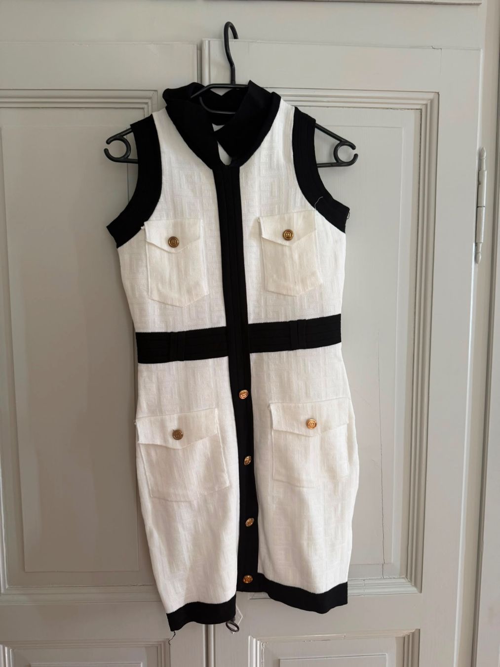 Kleider: Wunderschönes Sommer Kleid – Grösse M – Neu (gemäss Beschreibung) aus Kastanienbaum von swi_8n56 1