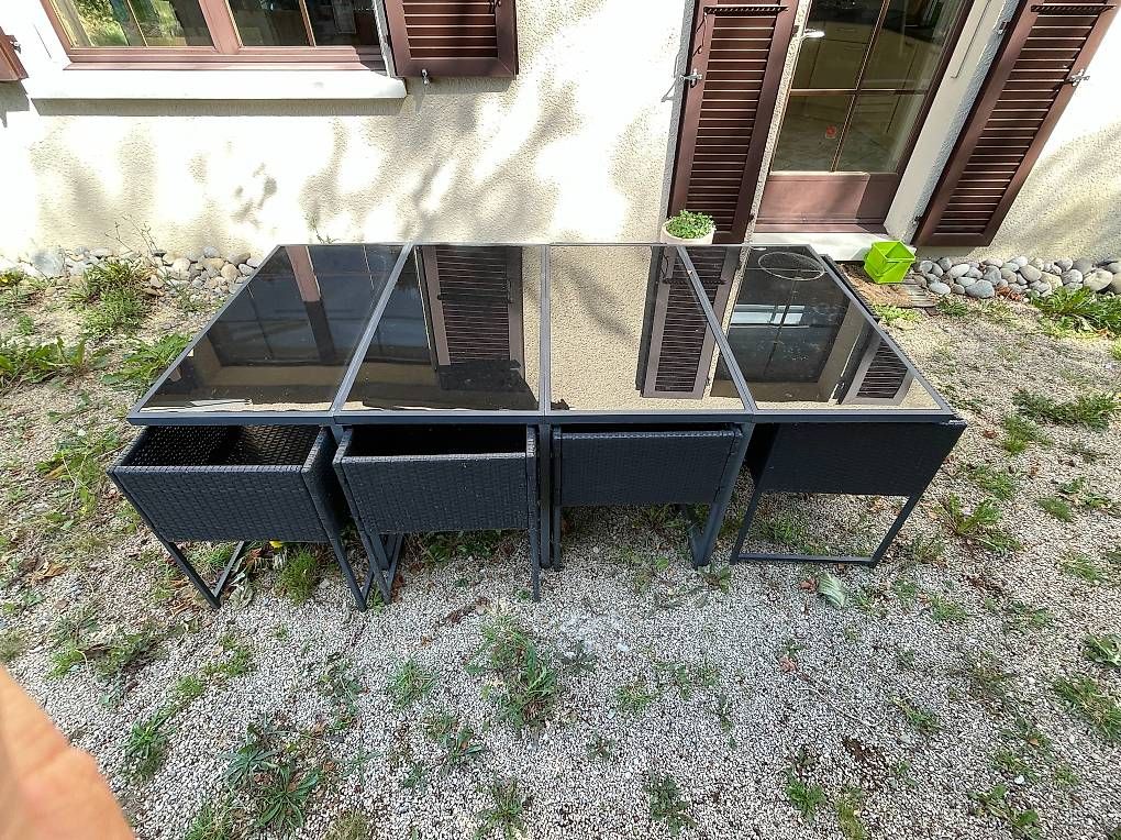 Tavoli: Table de jardin en verre noir – Usato da Villars-Tiercelin venduto da karimus1888 1