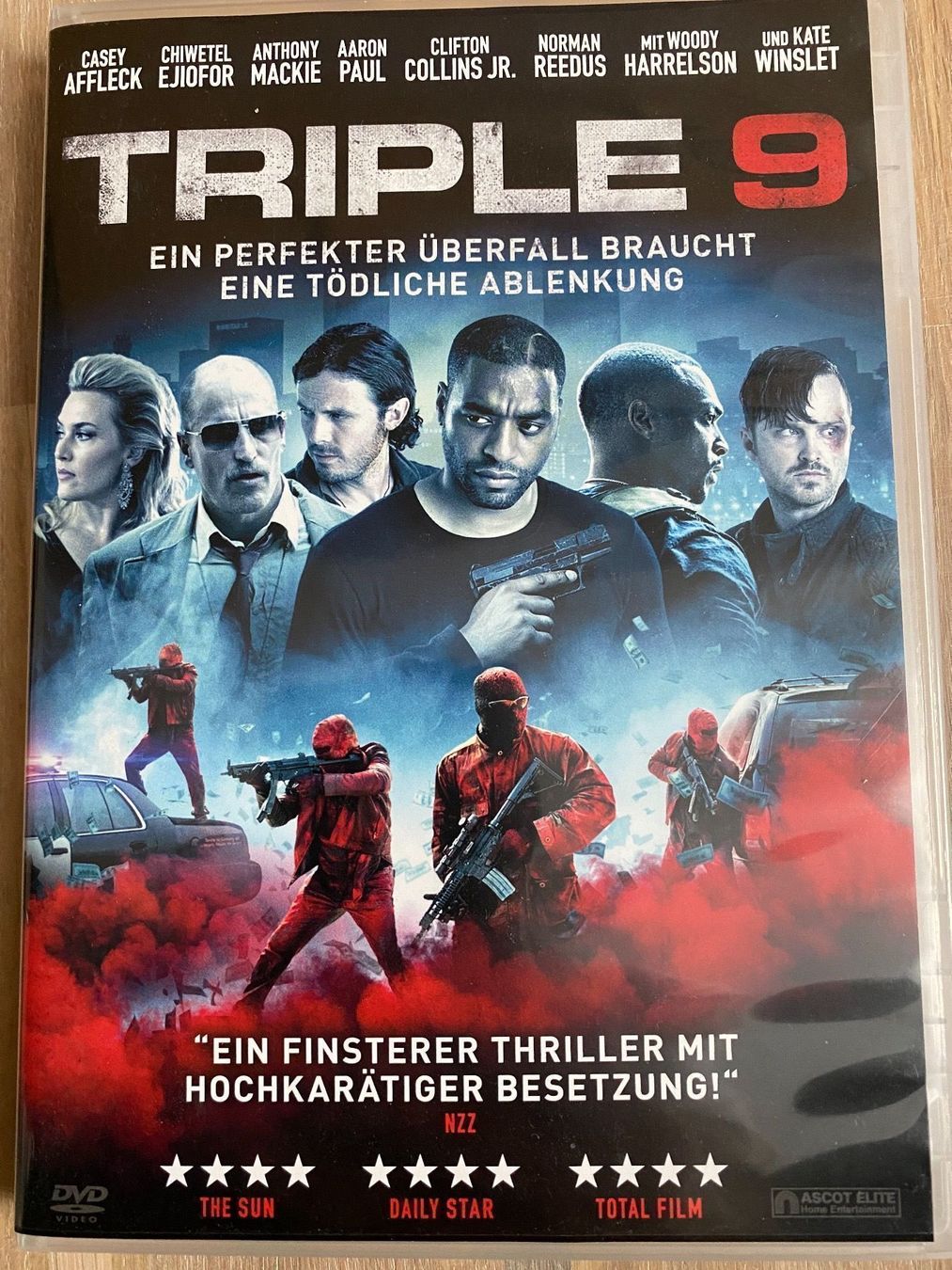 Alle DVDs: Triple 9 – Gebraucht aus Jona von Mister_N0