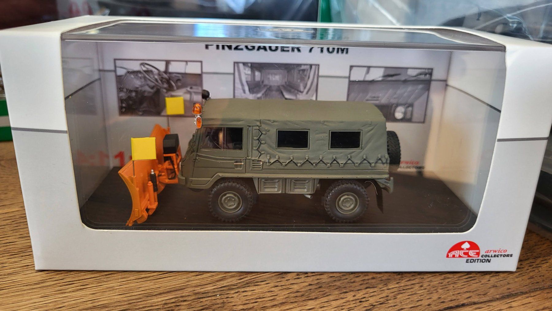 Modellini d'auto: Pinzgauer 710M mit Räumschild 1:43 ACE – Usato da Rothrist venduto da Juana5