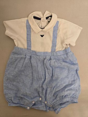 Für Modebewusste Babys: Emporio Armani Romper (Hosenträger)
