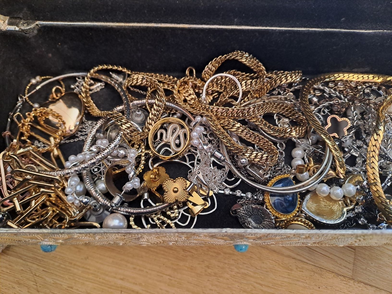 Altri gioielli: Schmuck auflösung  – Usato da Matzingen venduto da Aurinko