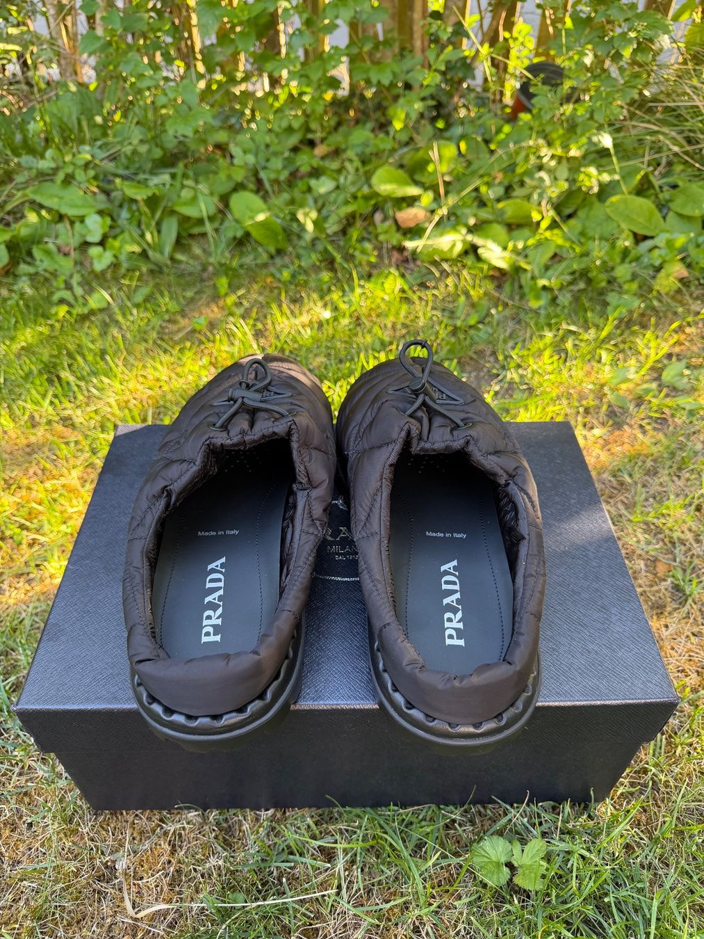 Prada Scarpe da uomo: Prada Re-Nylon Padded Slippers – Nuovo (secondo la descrizione) da Bern venduto da ger_prj8 3