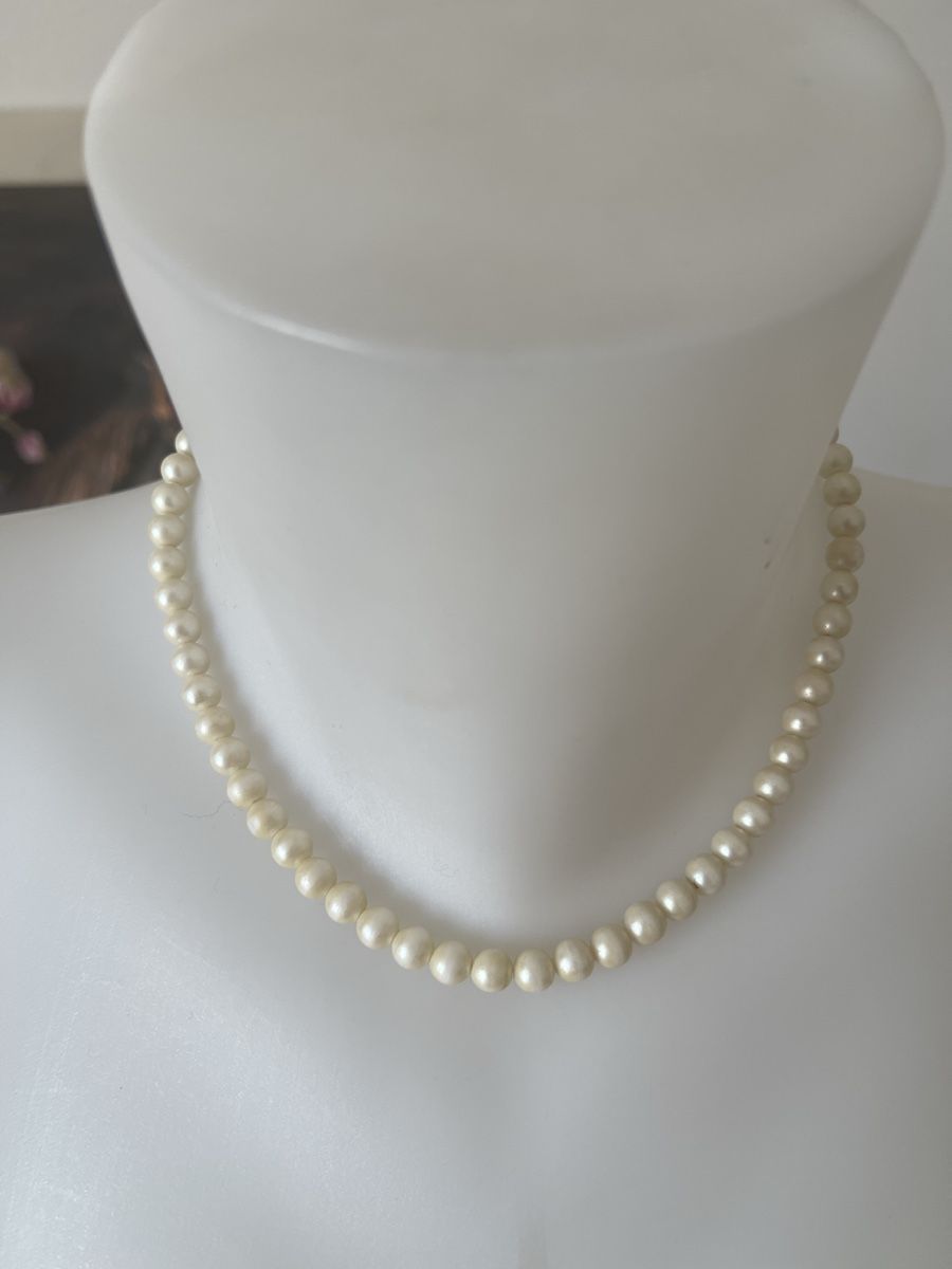 Catenine: Collier perles vintage longueur 39 cm fermoir – Usato da Kloten venduto da Vermicelles