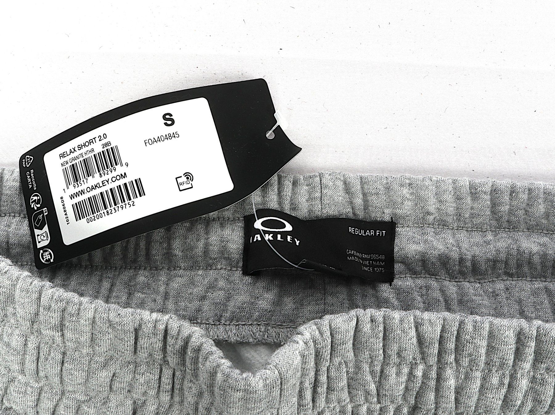 Oakley Pantaloni: OAKLEY Relax Short 2.0 grau Grösse S – Nuovo (secondo la descrizione) da Steinen venduto da Restwert_Steinen 5