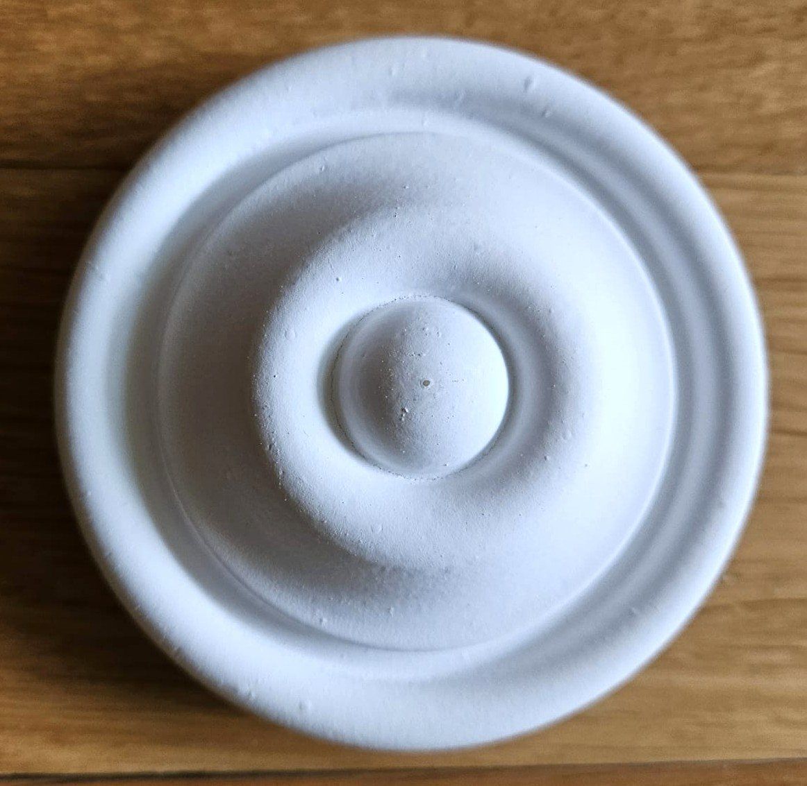 Tutte le decorazioni: Stuckgips Rosette Weiss - Durchmesser 8cm, Vintage Look – Nuovo e nell'imballaggio originale da St. Gallen venduto da AnBau