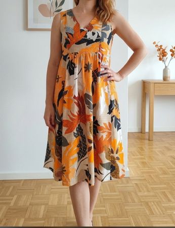 Damen Kleid Sommerkleid Blumenmuster Grösse M 