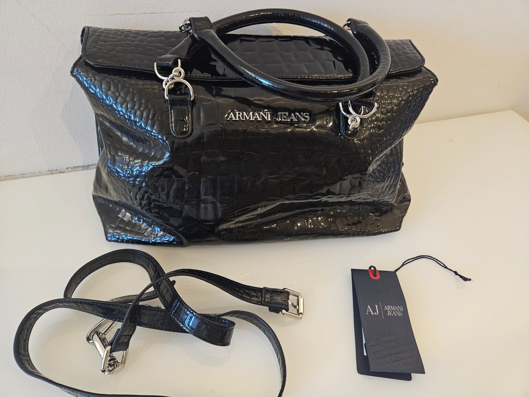 Armani Borse da donna: Armani Jeans Tasche Lack Schwarz – Usato da Bern venduto da Alea6892