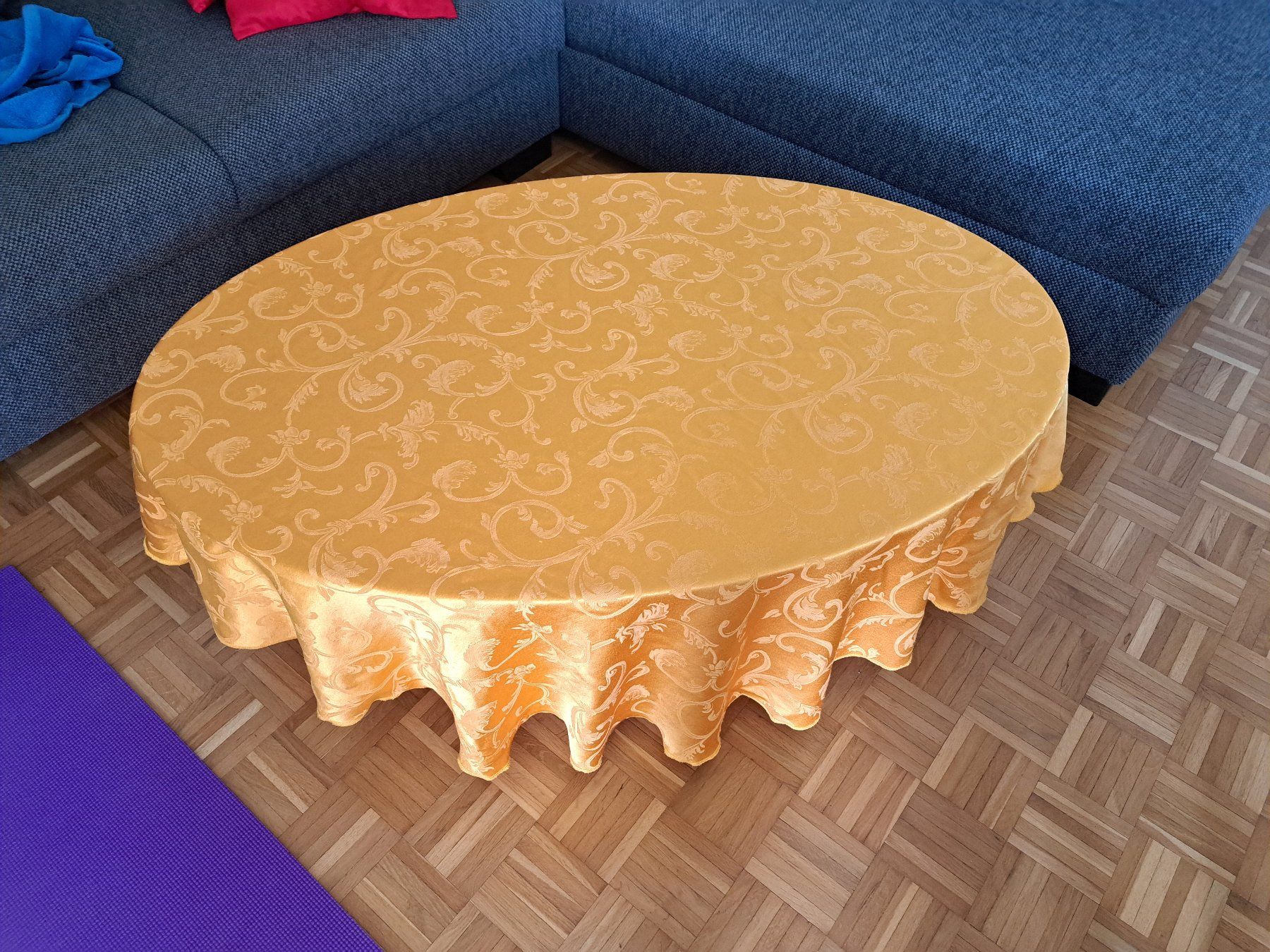 Tables: Couchtisch Glas Design Hand mit 2 Tischdecken – D'occasion à Effretikon par Skycon 3