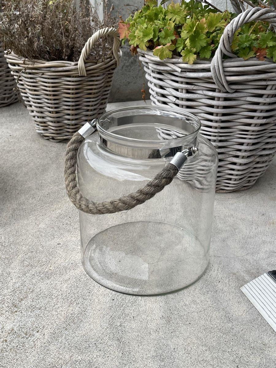 Tutte le decorazioni: Windlicht aus Glas mit Seilgriff  – Usato da Niederbüren venduto da Poschti_19