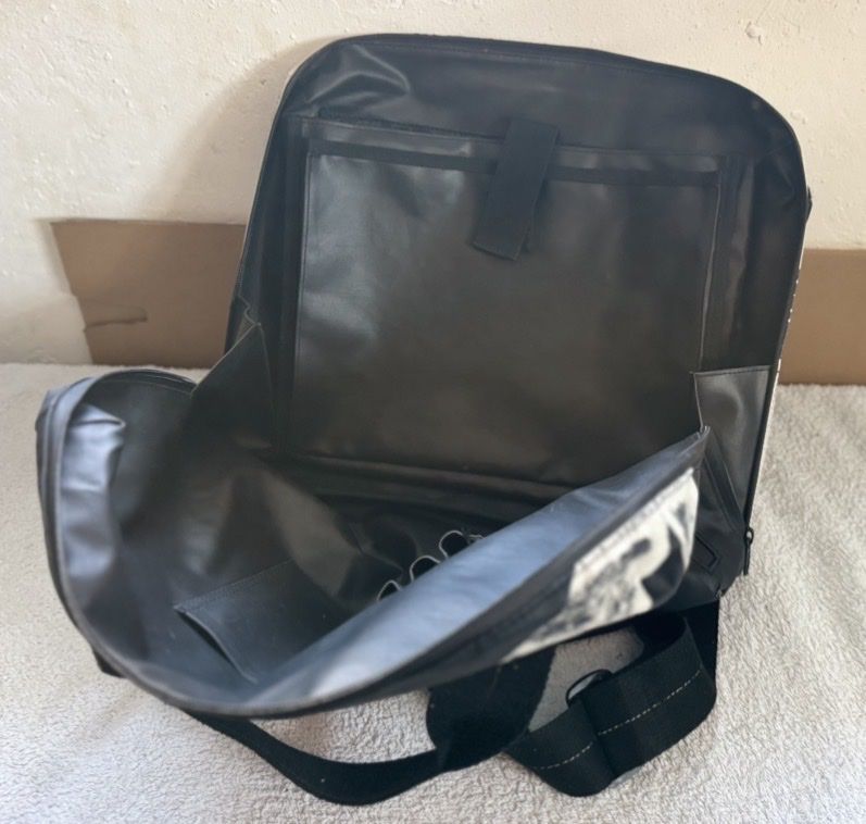 Sacs: Stylische robuste Tasche! – D'occasion à Trimbach par hubled 1