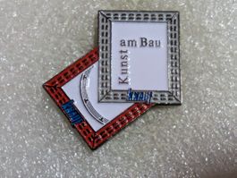 Ansteckpin 242: Kunst am Bau