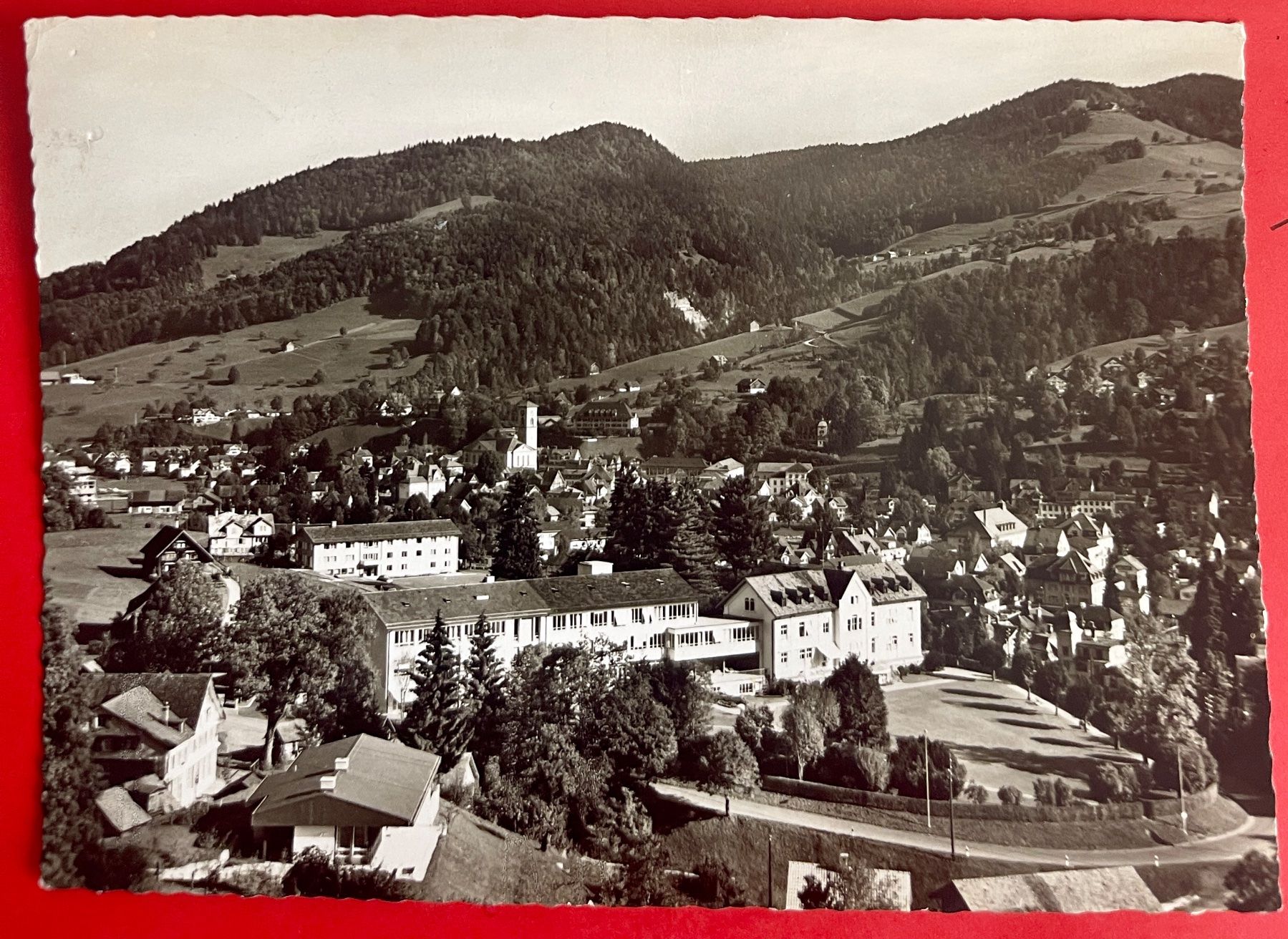 Cartoline postali: AK: WATTWIL - Krankenhaus – Usato da Lutry venduto da Ediego