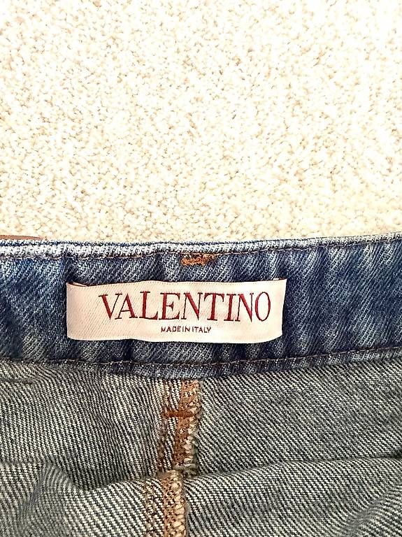 Jeans: Valentino Denim Shorts – Usato da Adligenswil venduto da TST04 2