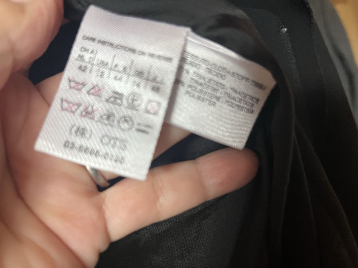 Max Mara Vestes: Max Mara Damen Blazer 42 sehr klein – D'occasion à Saanen par SoniaMichaela 4